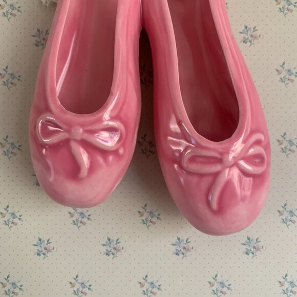 Vintage Ceramic Ballet Slipper Shoes Hanging Decoration - Picture 2 of 3